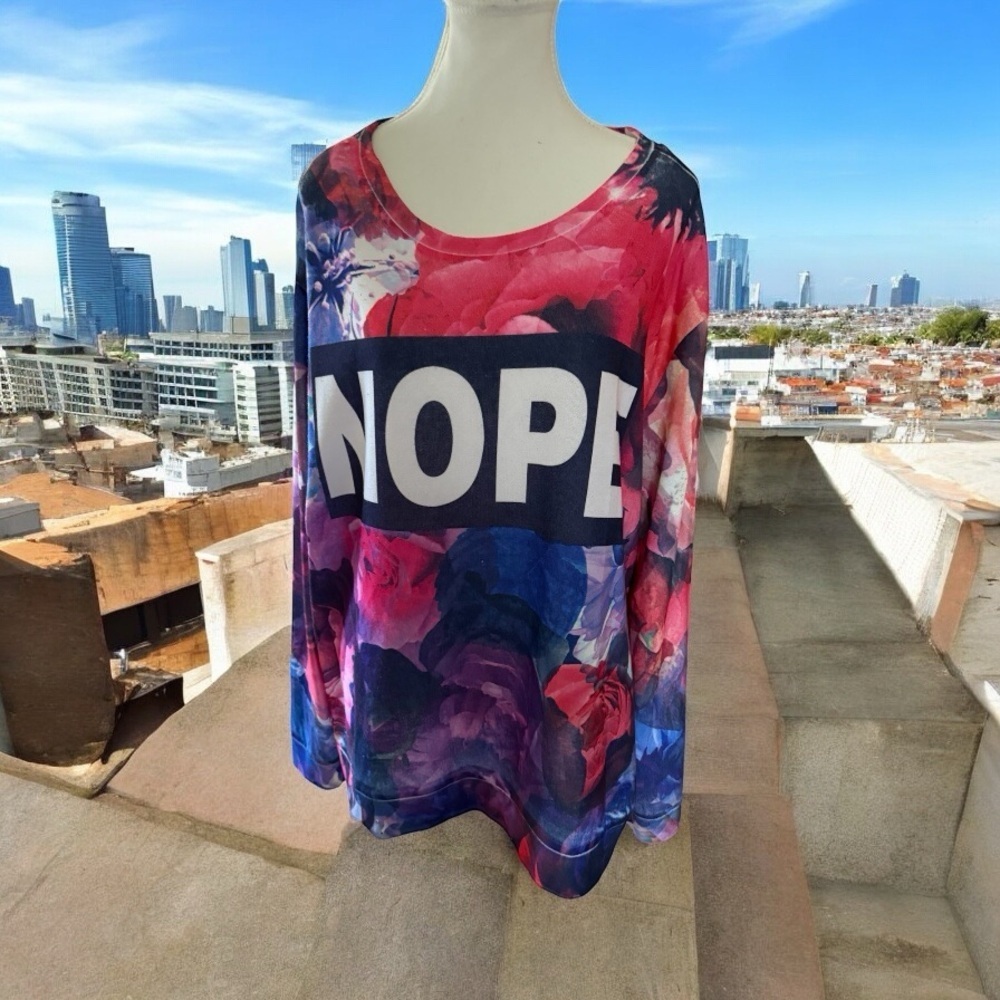 Forever 21 Oversized Pink and Red Graphic 3/4 Sleeve Top